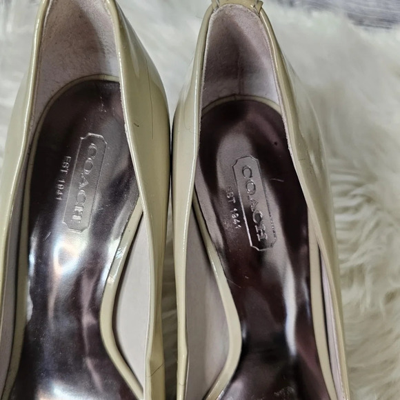 COACH Nala Patent Leather Round Toe Pumps Heel Size 7.5 - Picture 10 of 10
